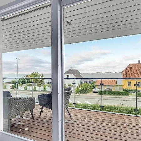 Awesome In With House Sea View
