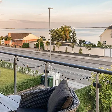 Tatil Evi Awesome In With House Sea View Fåborg